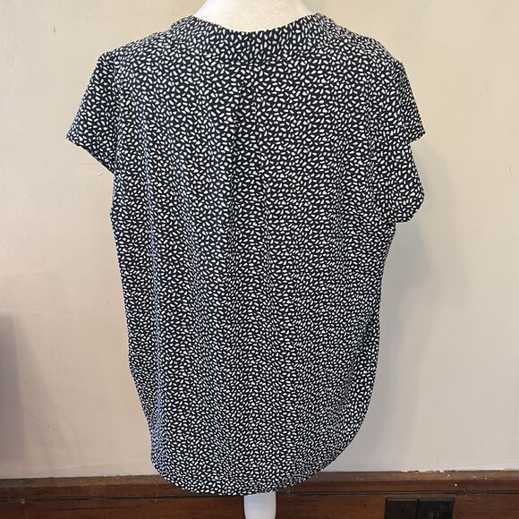 Halogen Navy blue and White Relaxed Boxy Short Sleeve Blouse Size 1 EUC - Picture 5 of 9